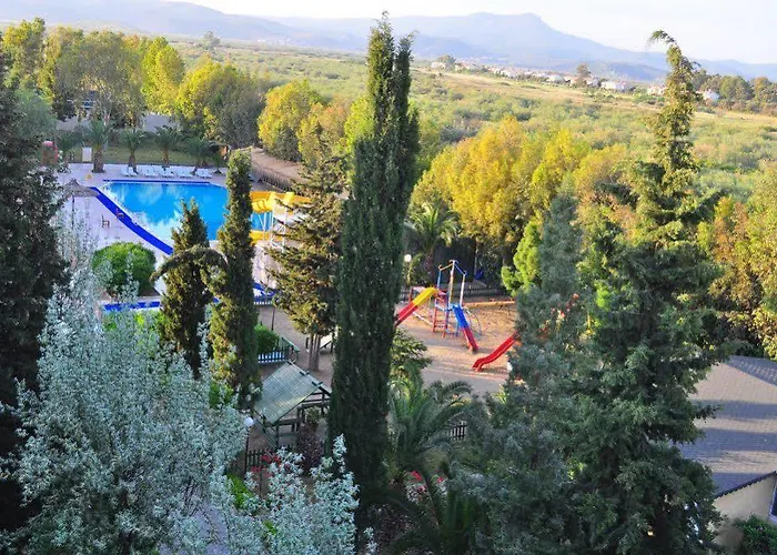 Hedef Beyt & Отель